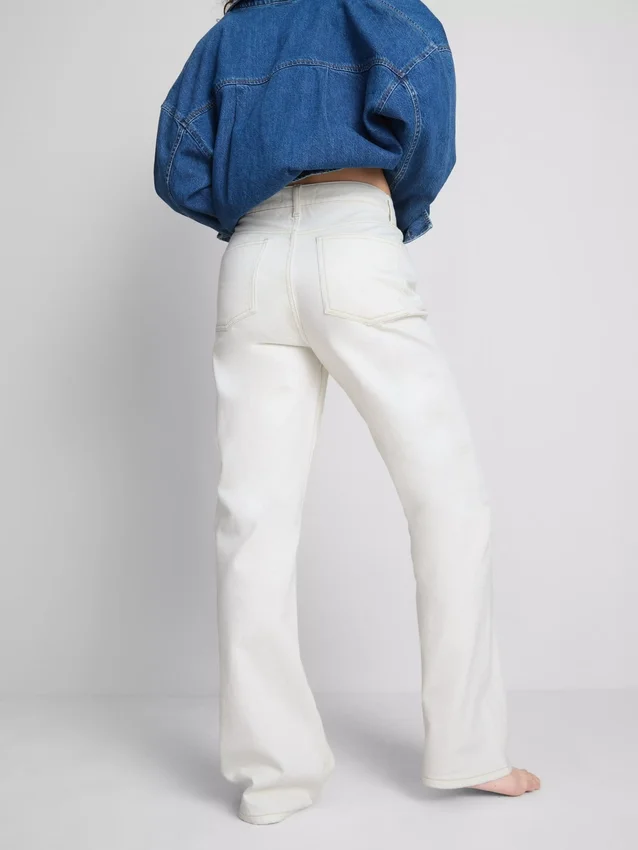 Baumwoll-Denim-Jeans mit geradem Bein Baumwoll-Denim-Jeans mit geradem Bein