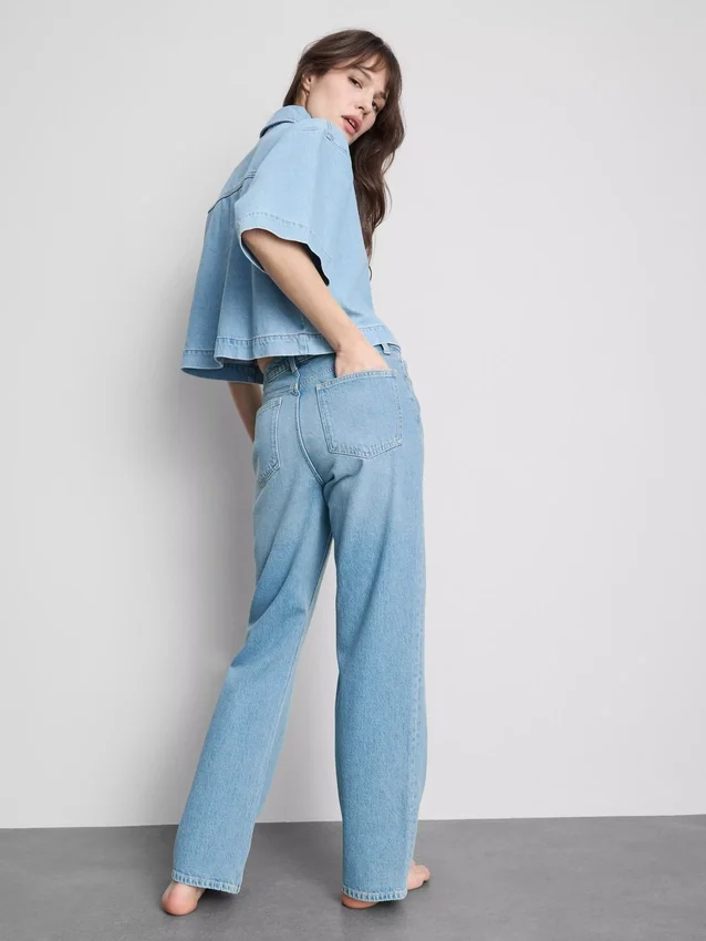 Baumwoll-Denim-Jeans mit geradem Bein Baumwoll-Denim-Jeans mit geradem Bein