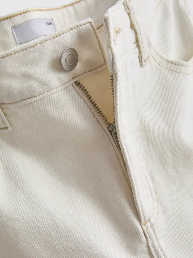 Baumwoll-Denim-Jeans mit geradem Bein Baumwoll-Denim-Jeans mit geradem Bein