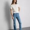 Baumwoll-Denim-Jeans mit mittlerer Leibhöhe und ausgestelltem Bein Baumwoll-Denim-Jeans mit mittlerer Leibhöhe und ausgestelltem Bein