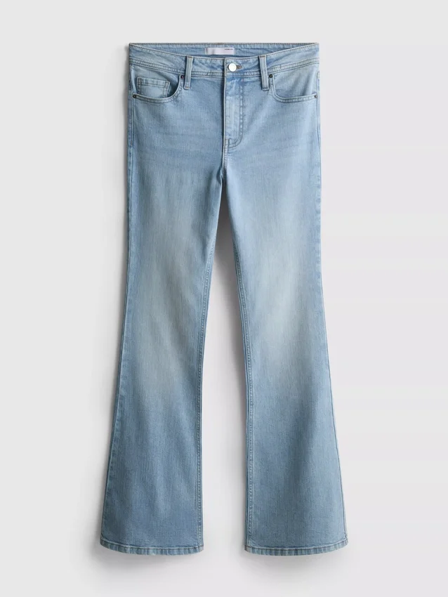 Baumwoll-Denim-Jeans mit mittlerer Leibhöhe und ausgestelltem Bein Baumwoll-Denim-Jeans mit mittlerer Leibhöhe und ausgestelltem Bein