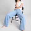 Baumwoll-Denim-Jeans mit mittlerer Leibhöhe und weitem Bein Baumwoll-Denim-Jeans mit mittlerer Leibhöhe und weitem Bein