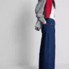 Baumwoll-Denim-Jeans mit mittlerer Leibhöhe und weitem Bein Baumwoll-Denim-Jeans mit mittlerer Leibhöhe und weitem Bein
