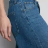 Baumwoll-Denim-Jeans mit mittlerer Leibhöhe und weitem Bein Baumwoll-Denim-Jeans mit mittlerer Leibhöhe und weitem Bein
