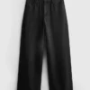 Baumwoll-Denim-Jeans mit mittlerer Leibhöhe und weitem Bein Baumwoll-Denim-Jeans mit mittlerer Leibhöhe und weitem Bein
