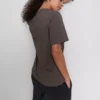 Baumwoll-T-Shirt mit Grafik und kurzen Shorts Baumwoll-T-Shirt mit Grafik und kurzen Shorts