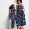 Baumwollbluse mit Neckholder-Ausschnitt und Cutwork-Verzierung Baumwollbluse mit Neckholder-Ausschnitt und Cutwork-Verzierung