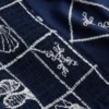 Baumwollbluse mit Neckholder-Ausschnitt und Cutwork-Verzierung Baumwollbluse mit Neckholder-Ausschnitt und Cutwork-Verzierung