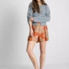 Bedruckte Shorts mit hoher Taille Bedruckte Shorts mit hoher Taille