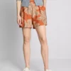 Bedruckte Shorts mit hoher Taille Bedruckte Shorts mit hoher Taille