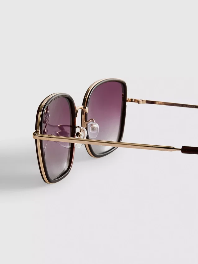 Übergroße quadratische Sonnenbrille Übergroße quadratische Sonnenbrille