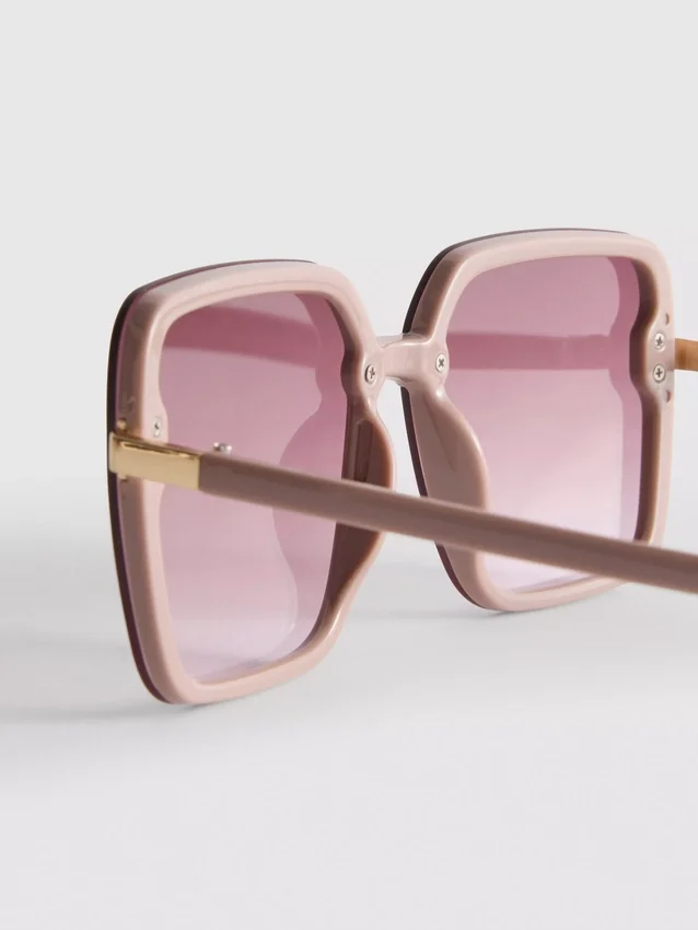 Übergroße quadratische Sonnenbrille Übergroße quadratische Sonnenbrille