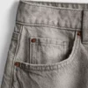 Bermuda-Shorts aus Denim mit unversäubertem Saum Bermuda-Shorts aus Denim mit unversäubertem Saum