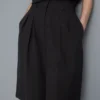 Bermudashorts mit Falten Bermudashorts mit Falten
