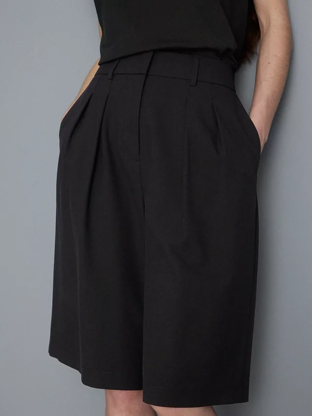 Bermudashorts mit Falten Bermudashorts mit Falten