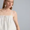 Besticktes, kurzes Cami-Top aus Baumwolle Besticktes, kurzes Cami-Top aus Baumwolle
