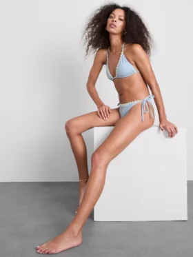 Bikini-Höschen aus Gingham mit Gänseblümchen-Borte
