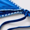 Bikini-Höschen mit seitlichen Bindebändern und Ziernähten Bikini-Höschen mit seitlichen Bindebändern und Ziernähten