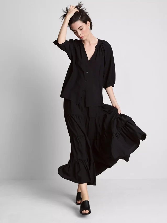Bluse mit 3/4-Ärmeln und V-Ausschnitt Bluse mit 3/4-Ärmeln und V-Ausschnitt