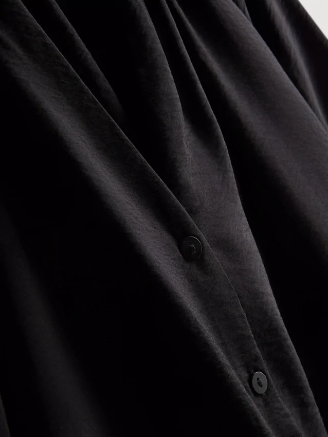Bluse mit 3/4-Ärmeln und V-Ausschnitt Bluse mit 3/4-Ärmeln und V-Ausschnitt