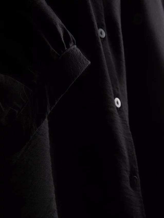 Bluse mit 3/4-Ärmeln und V-Ausschnitt Bluse mit 3/4-Ärmeln und V-Ausschnitt