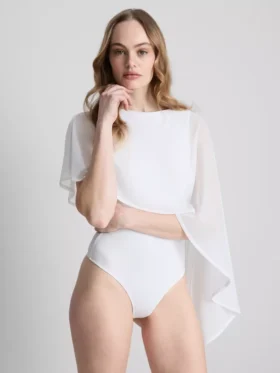 Body mit Cape-Überzug