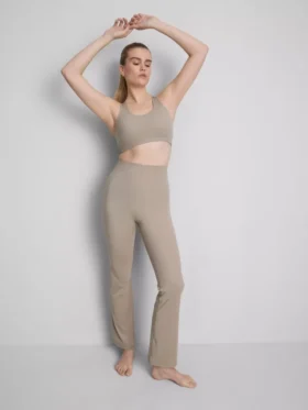 Bodysculpt Performance-Leggings mit ausgestelltem Bein