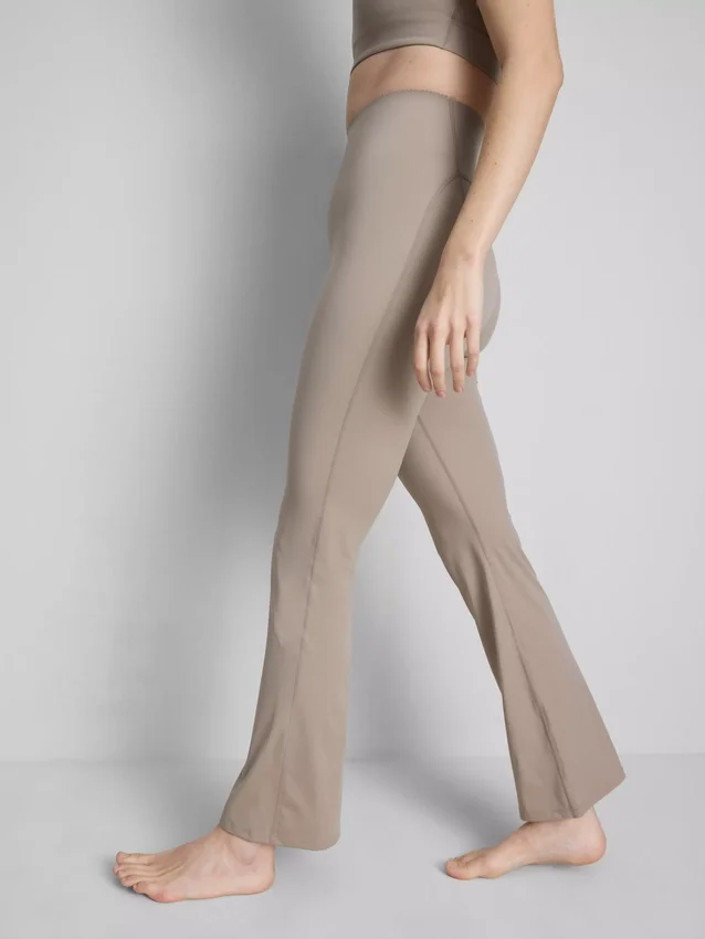 Bodysculpt Performance-Leggings mit ausgestelltem Bein Bodysculpt Performance-Leggings mit ausgestelltem Bein