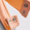 Bodysuit mit V-Ausschnitt und Trägern Bodysuit mit V-Ausschnitt und Trägern