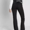 Bootcut-Jeans aus Baumwolle mit mittlerer Leibhöhe Bootcut-Jeans aus Baumwolle mit mittlerer Leibhöhe