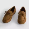 Bootsschuhe mit Schnürdetails