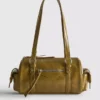 Bowler-Tasche aus Kunstleder im Used-Look Bowler-Tasche aus Kunstleder im Used-Look