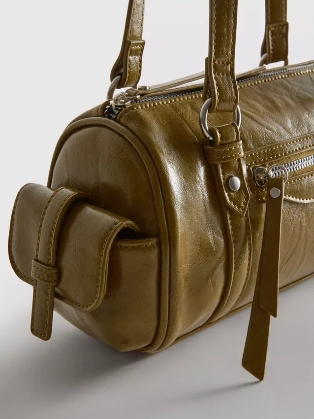Bowler-Tasche aus Kunstleder im Used-Look Bowler-Tasche aus Kunstleder im Used-Look