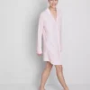 Boyfriend-Nachthemd mit Blumenmuster Boyfriend-Nachthemd mit Blumenmuster