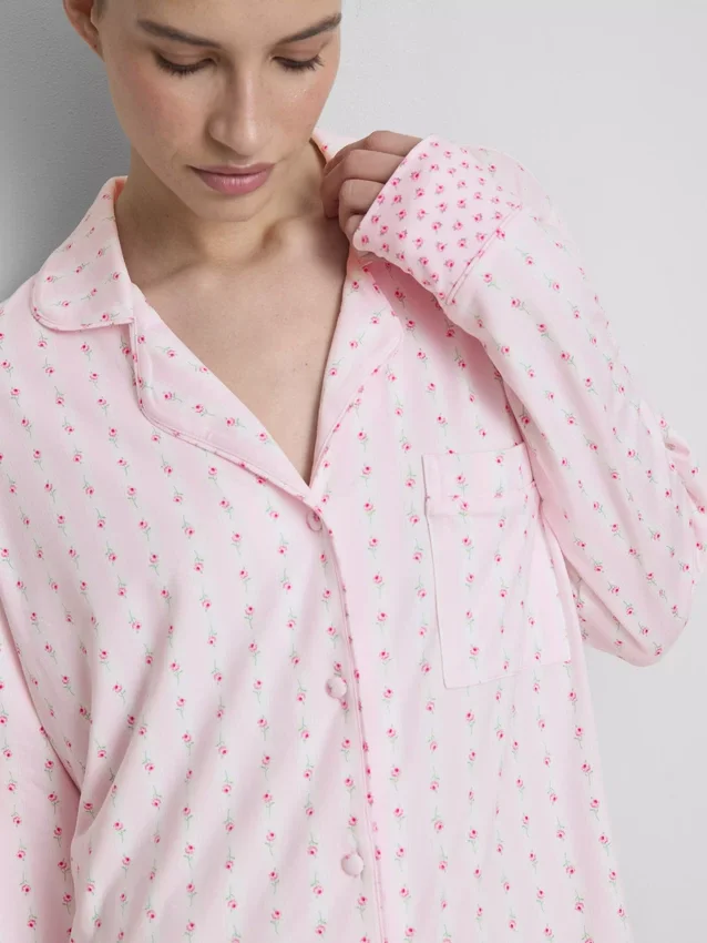 Boyfriend-Nachthemd mit Blumenmuster Boyfriend-Nachthemd mit Blumenmuster