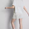 Boyfriend-Schlafanzug-Shorts aus Satin mit Blumenmuster Boyfriend-Schlafanzug-Shorts aus Satin mit Blumenmuster