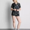 Bratz-Schlafanzug im Boyfriend-Stil mit Grafik-T-Shirt und Shorts Bratz-Schlafanzug im Boyfriend-Stil mit Grafik-T-Shirt und Shorts