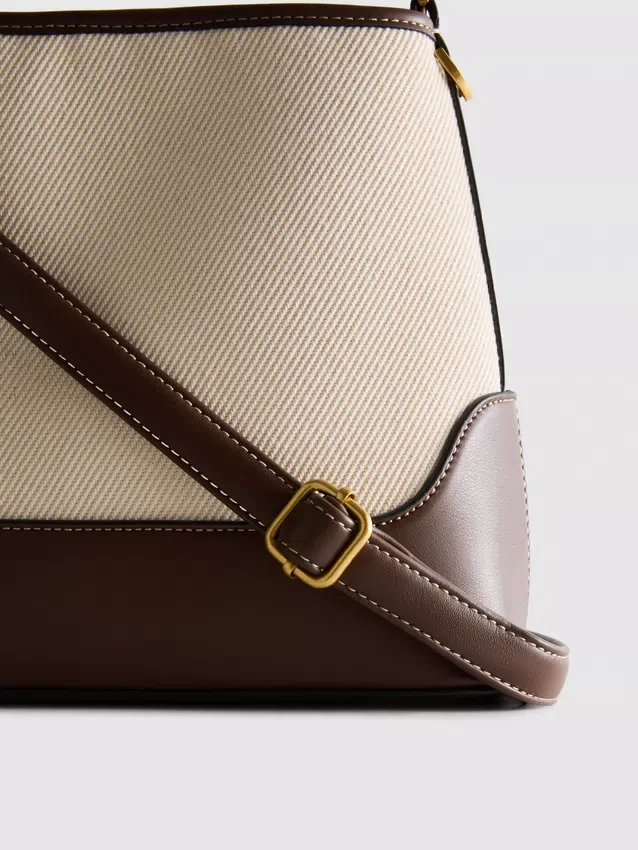 Bucket-Bag aus Kunstleder Bucket-Bag aus Kunstleder