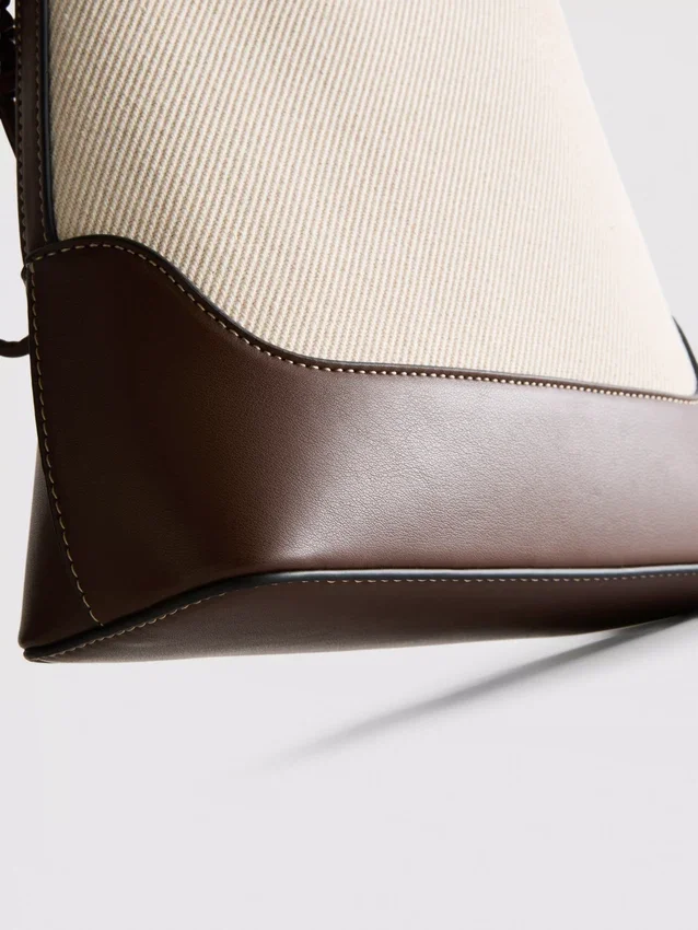 Bucket-Bag aus Kunstleder Bucket-Bag aus Kunstleder