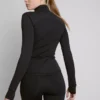 Butterweiche Funktionsjacke mit durchgehendem Reißverschluss Butterweiche Funktionsjacke mit durchgehendem Reißverschluss