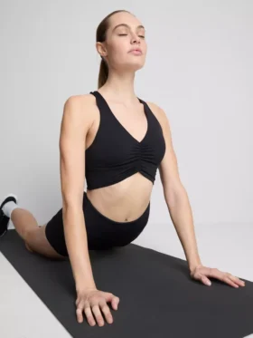 Butterweiches, gerafftes Active-Crop-Top