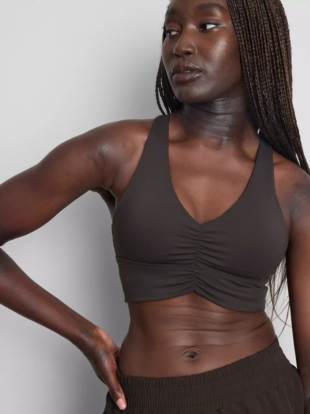 Butterweiches, gerafftes Active-Crop-Top Butterweiches, gerafftes Active-Crop-Top