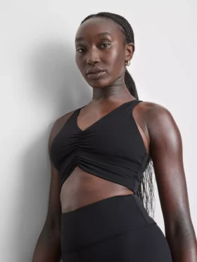 Butterweiches, gerafftes Crop-Top