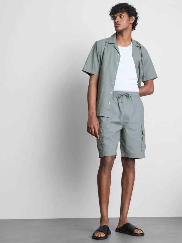 Cargo-Shorts aus Leinenmischung Cargo-Shorts aus Leinenmischung