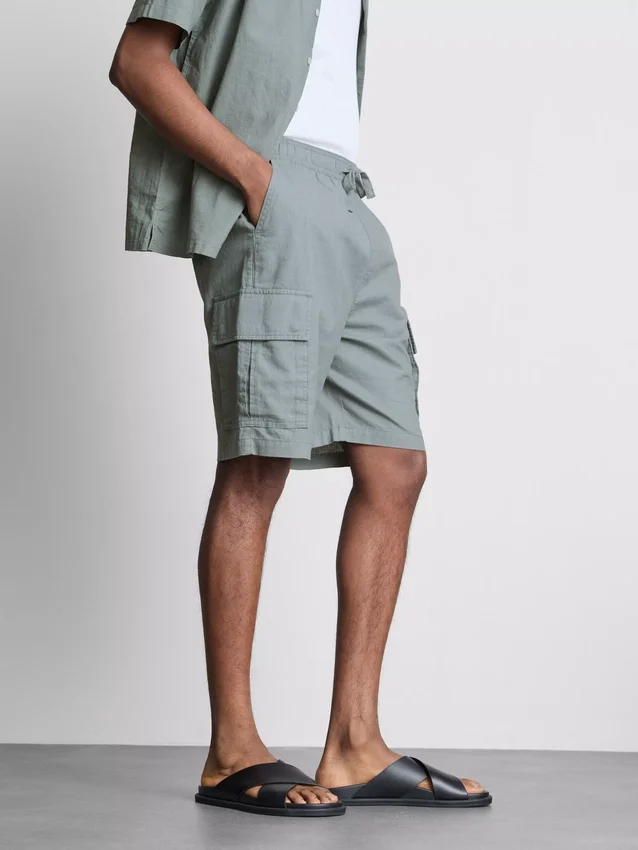 Cargo-Shorts aus Leinenmischung Cargo-Shorts aus Leinenmischung