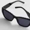 Cat-Eye-Sonnenbrille mit Nieten Cat-Eye-Sonnenbrille mit Nieten