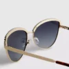 Cat-Eye-Sonnenbrille mit Strasssteinen Cat-Eye-Sonnenbrille mit Strasssteinen