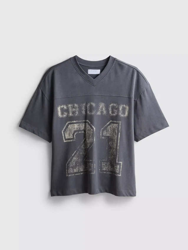 Chicago-Grafik-Hemd mit V-Ausschnitt Chicago-Grafik-Hemd mit V-Ausschnitt