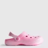 Clogs mit Herzmotiv