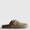 Clogs mit Schnallenriemen